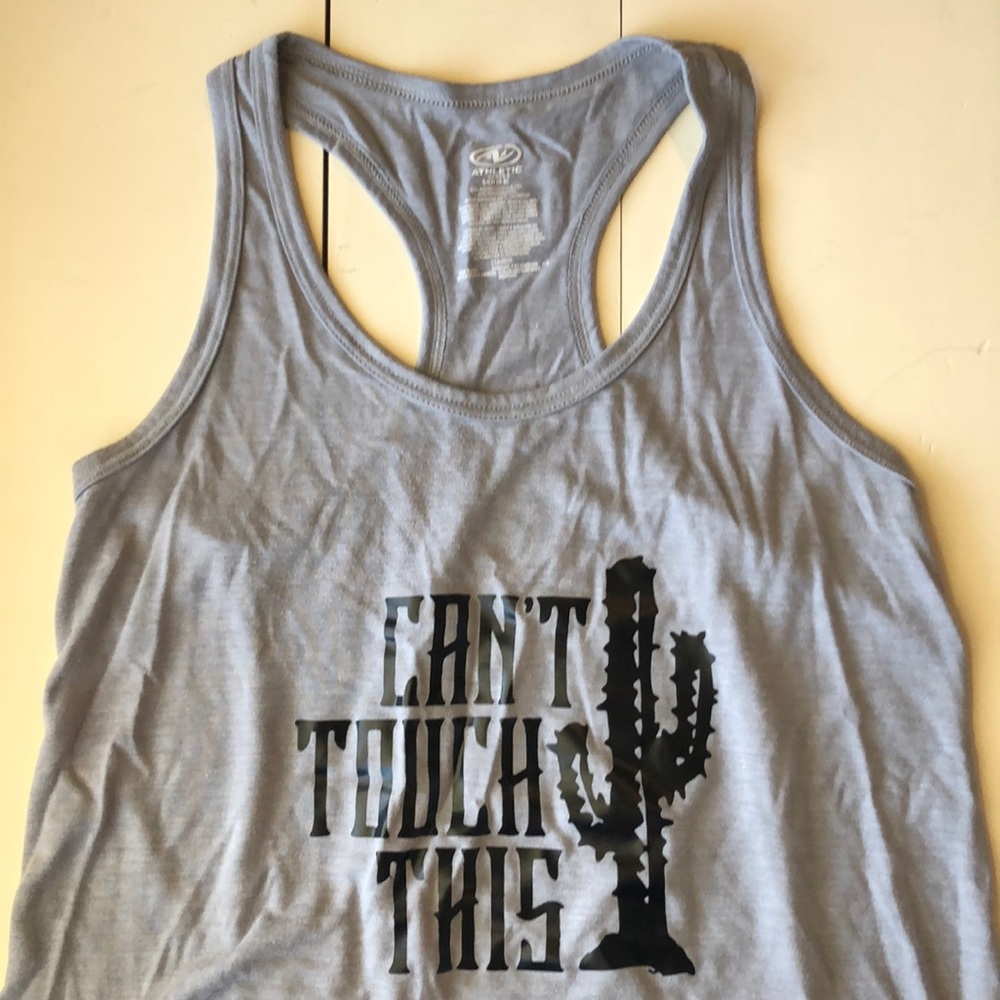 4 Tank Tops - Picture 5 of 5